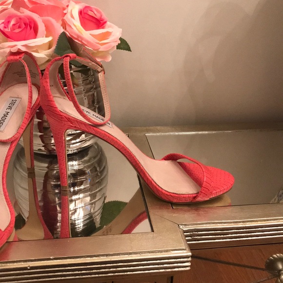 EUC‼️ STEVE MADDEN “STECY” SANDAL ‼️ - Picture 3 of 10